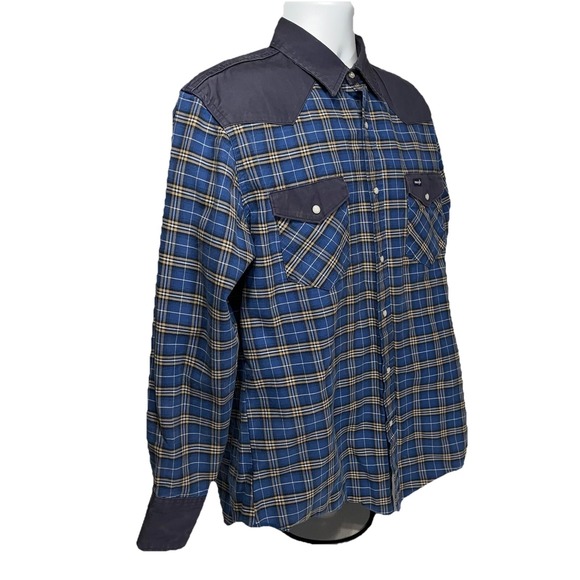 Wrangler Blue Plaid Casual Button Down Shirt - Picture 4 of 11